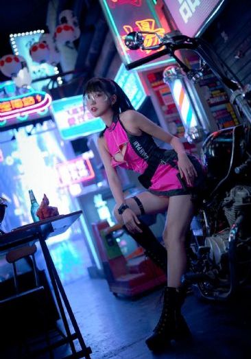 岳彩晶