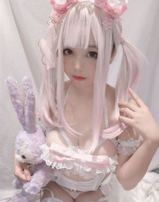 女机械人在线